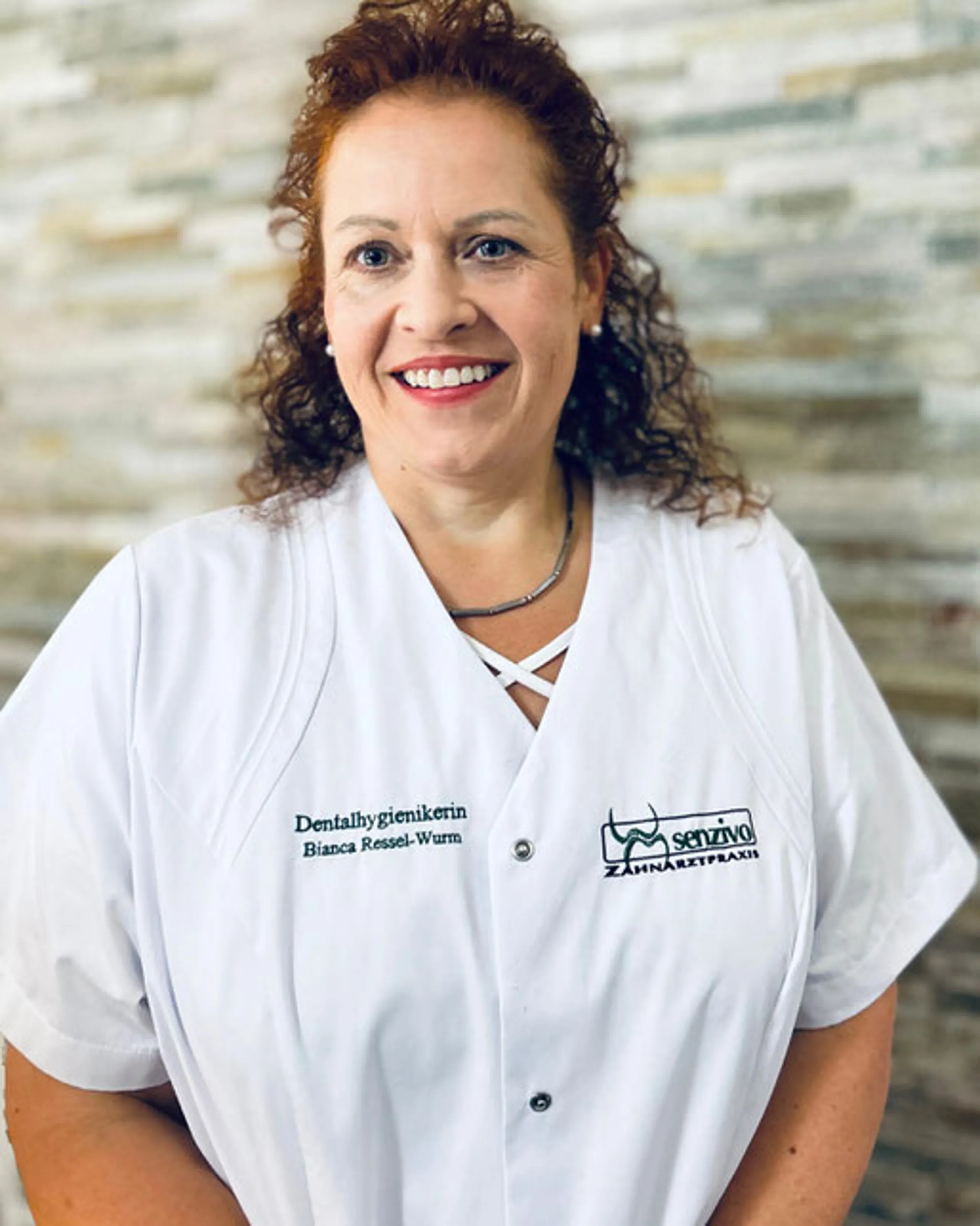 Bianca Ressel-Wurm, Dentalhygienikerin und zertifizierter Vitamin-D-Coach bei senzivo